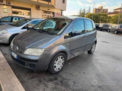 Usata Fiat Idea 70 CV (51 kW) 2009 Grigio Monovolume