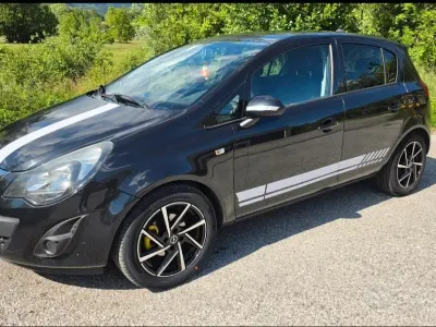 Usata Opel Corsa 85 CV (62 kW) 2014 Nero Utilitaria