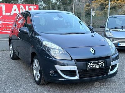 Usata Renault Scénic III Luxe 130 CV (95 kW) 2011 Grigio Monovolume