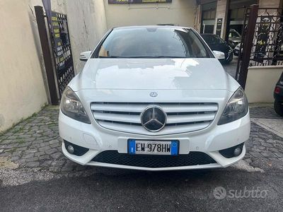 Usata Mercedes B180 Executive 108 CV (79 kW) 2012 Bianco Monovolume