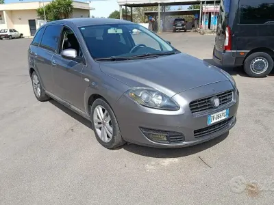 Usata Fiat Croma 150 CV (110 kW) 2009 Grigio Berlina