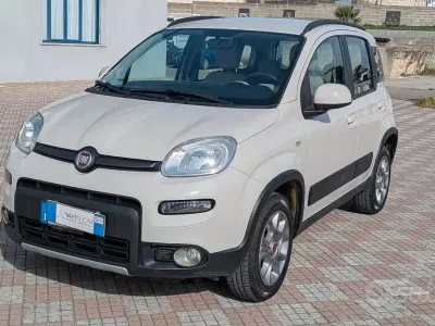 Usata Fiat Panda 4x4 S 85 CV (62 kW) 2015 Beige Utilitaria