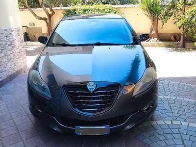 Begagnad Lancia Delta S 120 HK (88 kW) 2013 Grå Halvkombi