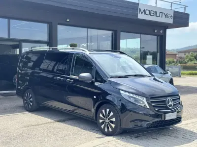 Usata Mercedes Vito 190 CV (139 kW) 2023 Nero Furgone