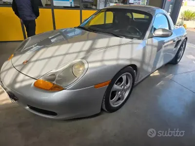 Usata Porsche 986 Boxster 204 CV (150 kW) 1999 Grigio Cabrio