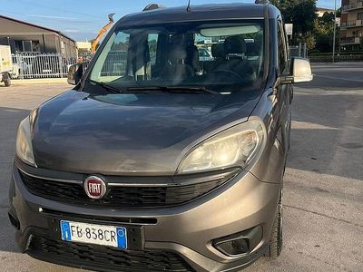 Usata Fiat Doblò 120 CV (88 kW) 2015 Monovolume
