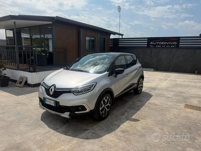 Usata Renault Captur Bose Edition 90 CV (66 kW) 2018 Grigio SUV