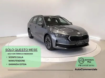 Usado Skoda Octavia Executive 150 CV (110 kW) 2025 Gris Familiar