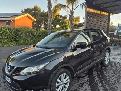 Usata Nissan Qashqai Acenta 110 CV (80 kW) 2016 Nero SUV