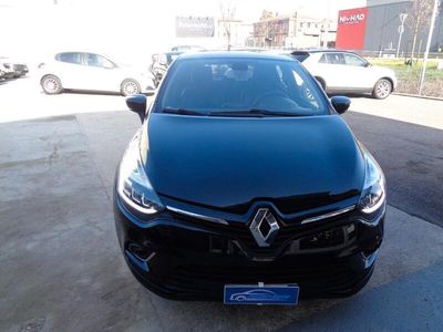 Second-hand Renault Clio IV Life 90 CP (66 kW) 2018 Negru Hatchback