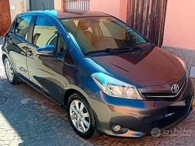 Usata Toyota Yaris 69 CV (50 kW) 2013 Utilitaria