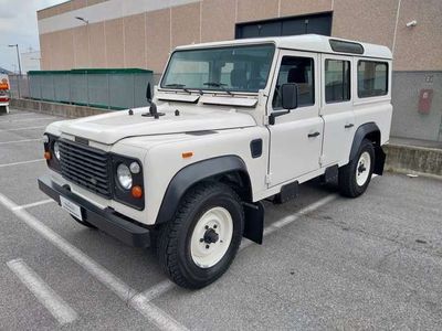 usata Land Rover Defender 110 2.5 tdi SW autovettura 9posti