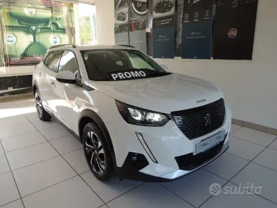 Usata Peugeot 2008 Allure 131 CV (96 kW) 2021 Bianco SUV