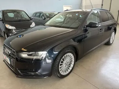 Usata Audi A4 Business 177 CV (130 kW) 2012 Grigio Station wagon