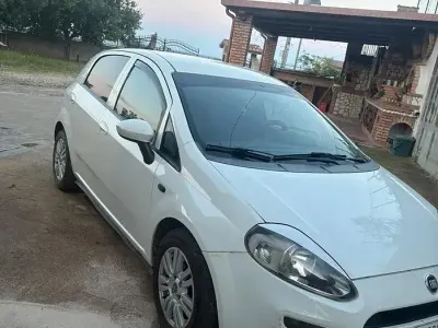Usata Fiat Punto 95 CV (69 kW) 2017 Bianco Utilitaria