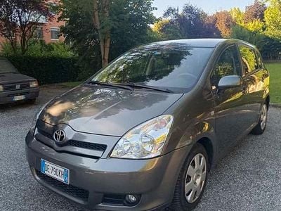 Usata Toyota Corolla Verso 2004 Monovolume