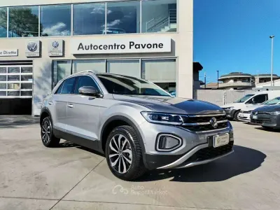 Usata VW T-Roc Style 150 CV (110 kW) 2023 Gray SUV