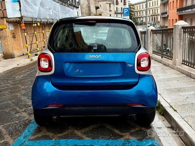 Blu Usata 2022 Smart ForTwo Coupé Utilitaria | 9000 €