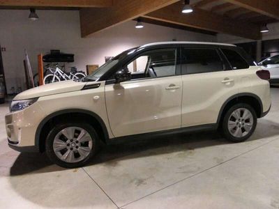 Usata Suzuki Vitara Cool 129 CV (94 kW) 2020 Beige SUV