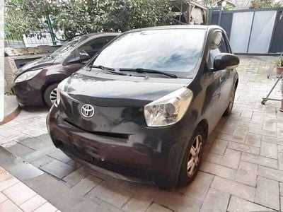 Toyota iQ