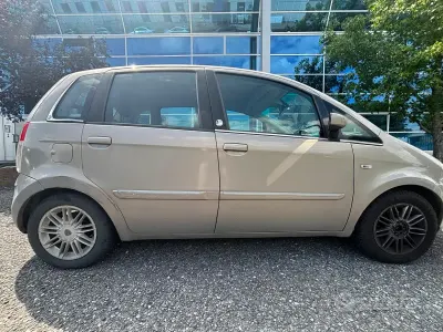Usata Lancia Musa 77 CV (56 kW) 2009 Monovolume