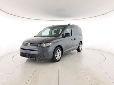 Usata VW Caddy 150 CV (110 kW) 2025 Grigio indium metallizzato Monovolume
