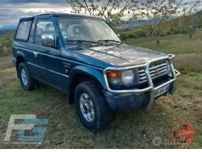 Usata Mitsubishi Pajero 100 CV (73 kW) 1997 Verde SUV