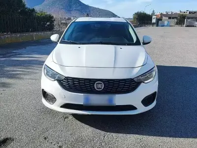 Usata Fiat Tipo 120 CV (88 kW) 2016 Bianco Berlina