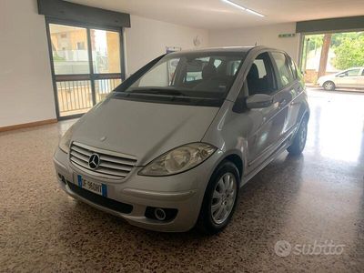 Usata Mercedes A180 Elegance 110 CV (80 kW) 2004 Argento Utilitaria