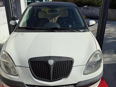 Usata Lancia Ypsilon 69 CV (50 kW) 2006 Bianco Utilitaria