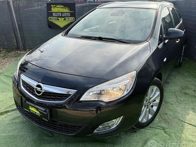 Usata Opel Astra 110 CV (80 kW) 2012 Grigio Station wagon