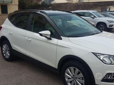 Usata Seat Arona Style 115 CV (84 kW) 2019 Bianco SUV