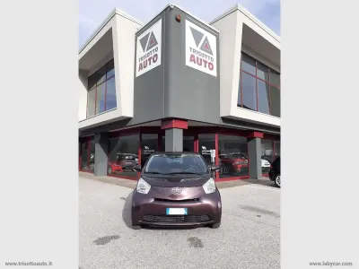 Usata Toyota iQ 68 CV (50 kW) 2009 Lilla Utilitaria