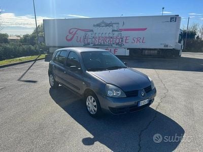 Usata Renault Clio II 58 CV (42 kW) 2008 Blu Berlina