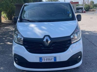 Begagnad Renault Trafic 120 HK (88 kW) 2015 Vit Minibuss