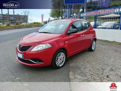 Usata Lancia Ypsilon 95 CV (69 kW) 2016 Rosso Utilitaria