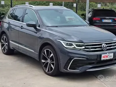 Gebraucht VW Tiguan R 150 PS (110 kW) 2021 Grau SUV