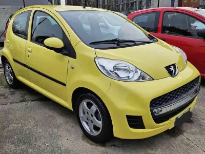 Usata Peugeot 107 Urban Move 68 CV (50 kW) 2012 Giallo Utilitaria