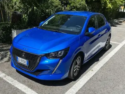 Usata Peugeot 208 Allure 101 CV (74 kW) 2021 Utilitaria