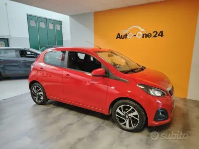 Usata Peugeot 108 Allure 72 CV (52 kW) 2021 Rosso fiamma metallizzato Berlina