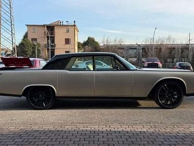 Usata Lincoln Continental 349 CV (256 kW) 1965 Oro Berlina