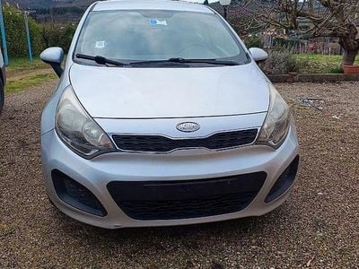 Usata Kia Rio 90 CV (66 kW) 2012 Grigio Monovolume