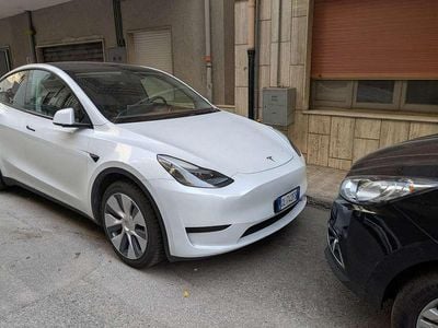 Usata Tesla Model Y RWD 88 kW (120 CV) 2022 Bianco SUV