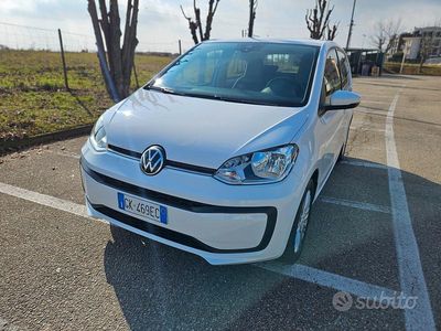 Usata VW up! Move 65 CV (47 kW) 2022 Bianco Utilitaria