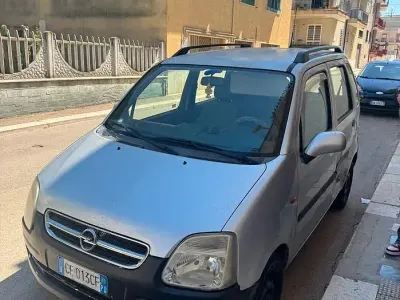 Usata Opel Agila 58 CV (42 kW) 2003 Grigio Monovolume