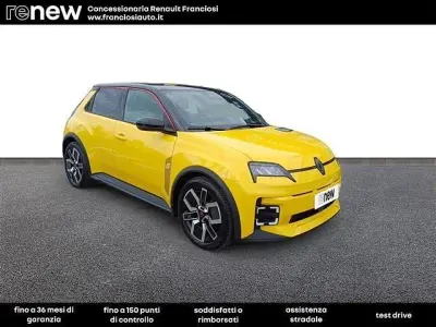 Usado Renault 5 E-Tech Komfort 77 kW (106 CV) 2025 Amarillo