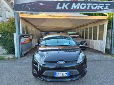 Usata Ford Fiesta Business Edition 69 CV (50 kW) 2012 Nero Berlina