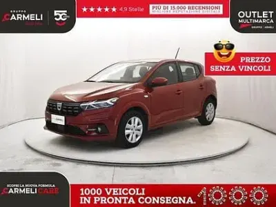 Usado Dacia Sandero Comfort 101 CV (74 kW) 2022 Rojo Berlina
