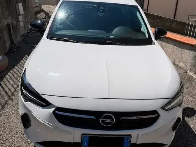 Usata Opel Corsa Edition 75 CV (55 kW) 2020 Bianco Utilitaria