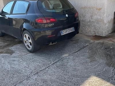 Usado Alfa Romeo 147 120 CV (88 kW) 2007 Negro Utilitario